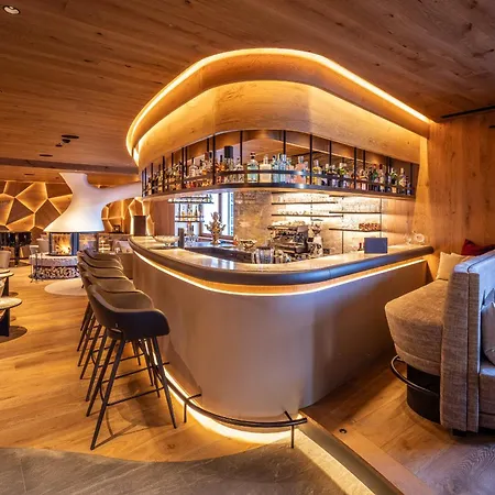 Savoy Dolomites Luxury & Hotel
