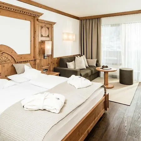 Savoy Dolomites Luxury & Hotel Selva di Val Gardena