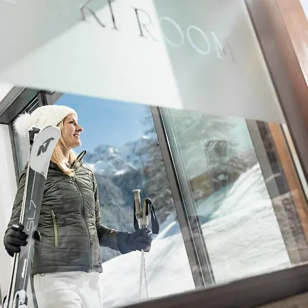 Savoy Dolomites Luxury & فندق سيلفا دي فال جاردينا